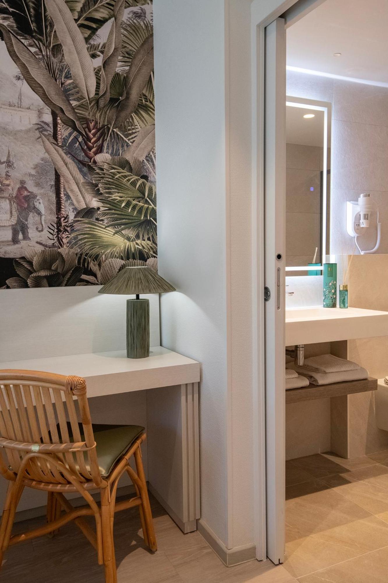Residence Hoteliere Chambord Au Coeur De Menton - Entierement Renovee Bagian luar foto
