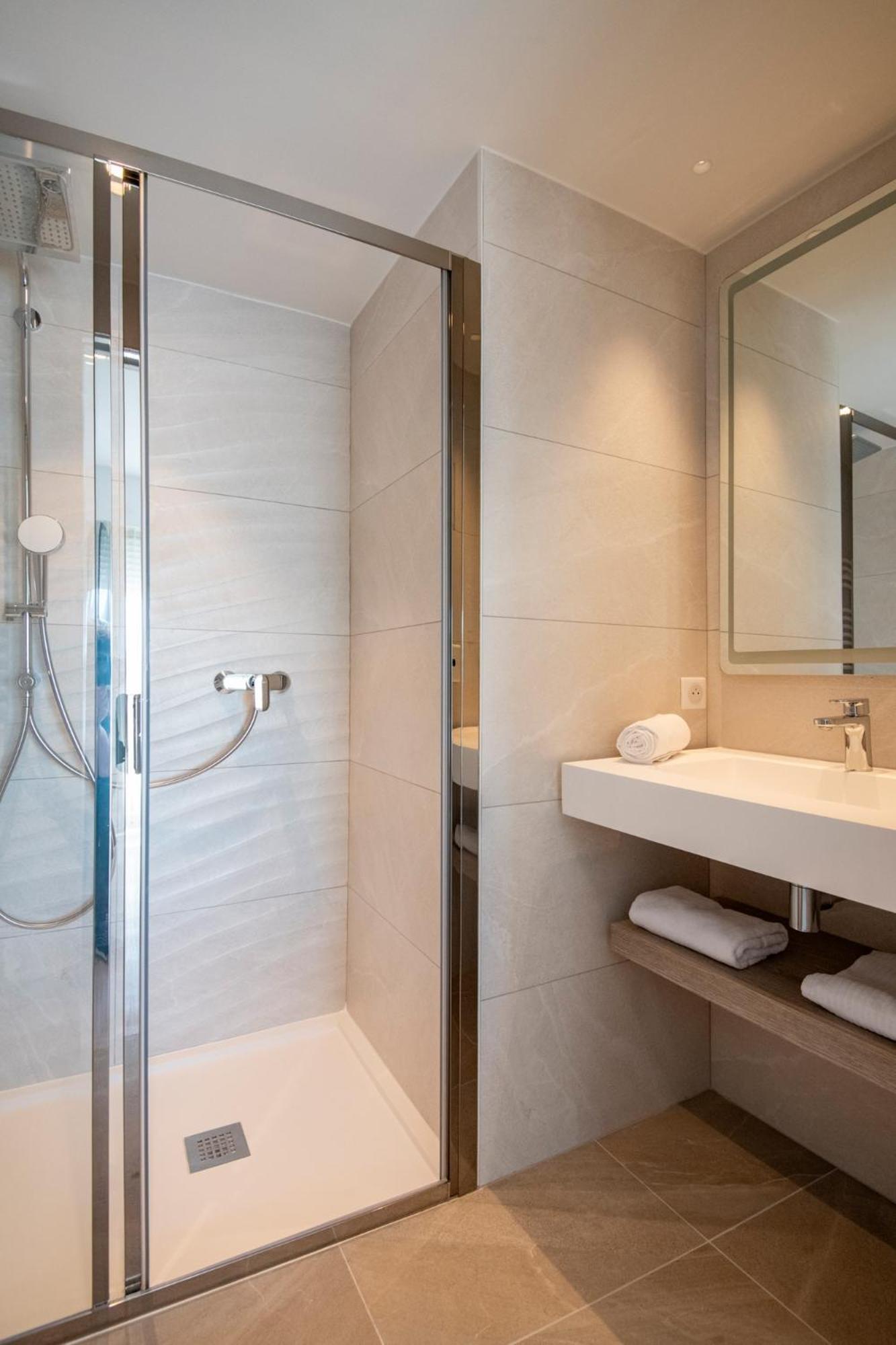 Residence Hoteliere Chambord Au Coeur De Menton - Entierement Renovee Bagian luar foto